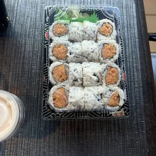 spicy tuna rolls