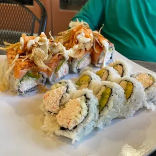 Salmon Tataki Roll