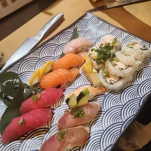 Dinner Sushi Combo w/ One choose special roll