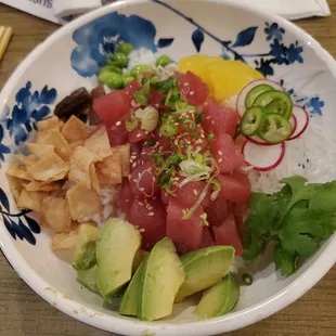 Tuna poke bowl