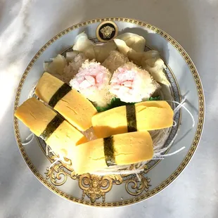 Tootsie Roll with Soy Paper &amp; Tamago