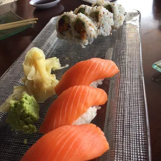 Spicy Tuna Roll (8)