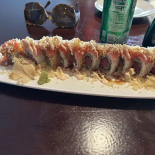 Spicy tuna lover roll!!