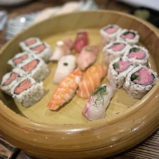 Deluxe Sushi Plate