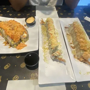 3 Rolls, 2 hot and 1 cold