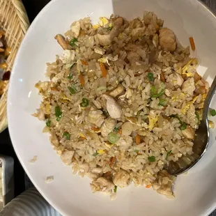 Fried rice cooked super well without any oil or excess grease.