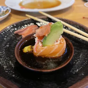 Butterfly kiss sushi roll