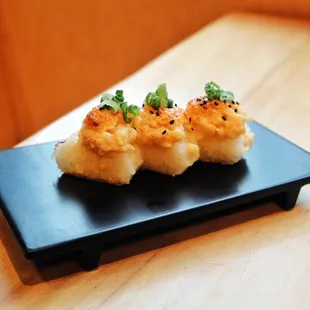 Umami Scallop Aburi