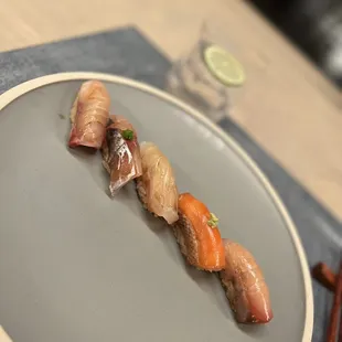 Tasting menu (5 piece nigiri)