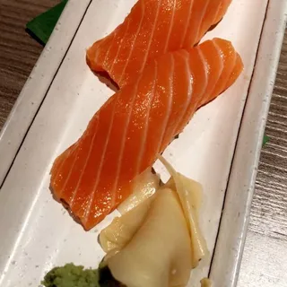 Salmon Nigiri