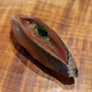 Poke mackerel with ginger and green scallions