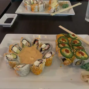 Volcano roll x2 Hawaiian roll Carolina Snow roll