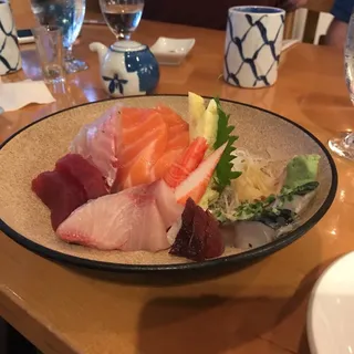 Chirashi Sushi