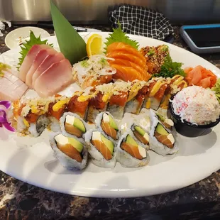 sushi, sashimi, sushi and sashimi, food