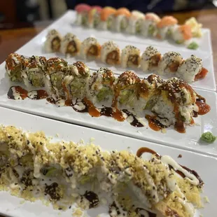 Crunch Roll, Jalapeño Bomb, Spicy Tuna, Rainbow roll.
