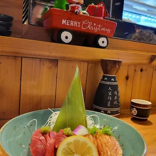 Tuna and Seared Salmon Sushi. Awesome!