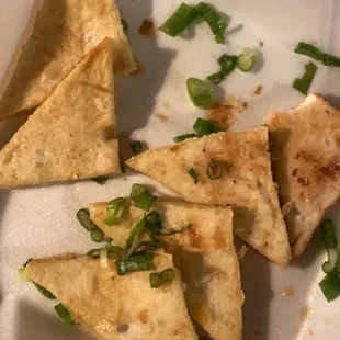 apparently this is &quot;deep fried&quot; tofu. i shouldn&apos;t have to cook my food after ordering it