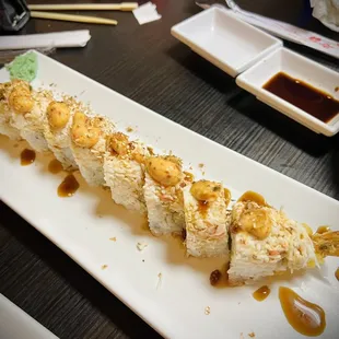 White dragon roll