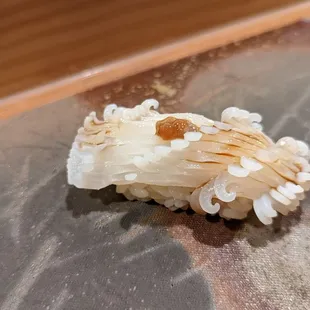 Spear squid topped with salted tuna stomach