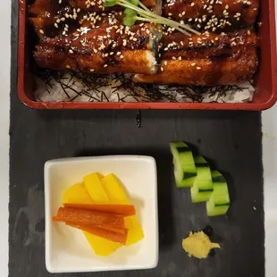 Eel Dumbri Deluxe (9 oz)