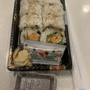 Spicy Salmon Roll