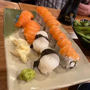 Philadelphia Roll, scallop and salmon sushi