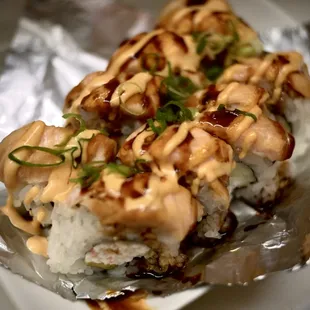 Baked salmon roll