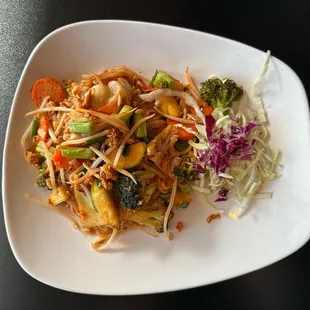 Pad thai with vegetables