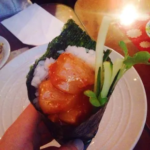Spicy Scallop Roll