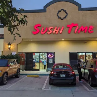 The sign before the dark into evening.