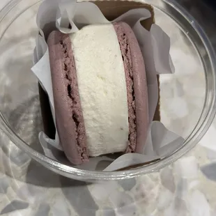 Vanilla Macaron