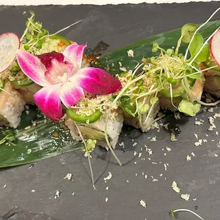 hamachi lover roll
