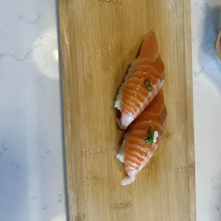 sake toro nigiri