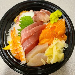 Chirashi bowl