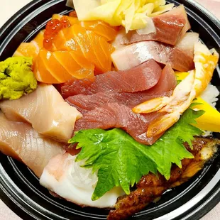 Chirashi bowl