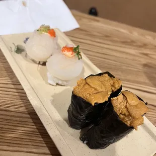 Scallop and Uni Nigiri
