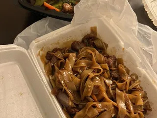 Dragon Boat Sushi and Asian Kitchen