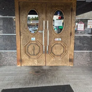 Doorway to the train!