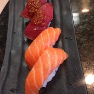 Garlic tuna and salmon nigiri