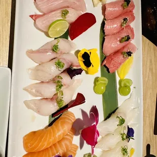 Sushi Combo ( Salmon, Toro, Tuna, Hirame, Sea-bass, amberjack)