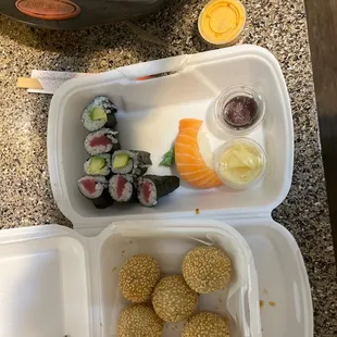 Avocado roll, sesame ball, salmon roll, tuna rolls and it was as delicious. Grubhub delivery was fast.