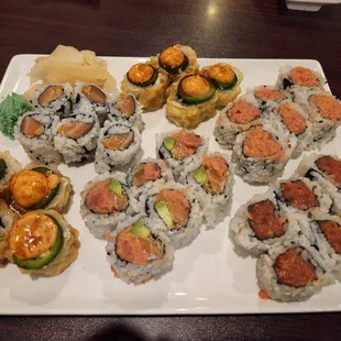 Las Vegas roll, Spicy salmon roll, Mike roll, spicy tuna roll, and Chilli Tuna roll