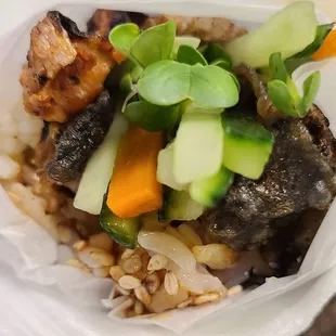 Salmon skin hand roll
