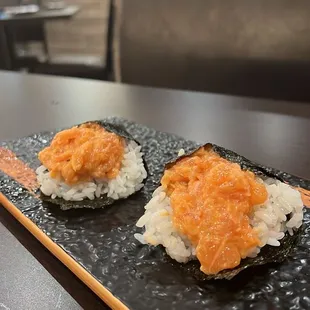 Spicy salmon hand roll