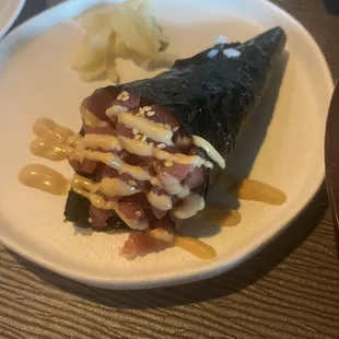 Spicy tuna hand roll (I would've preferred the spicy mixed in so it wasn't just on top)