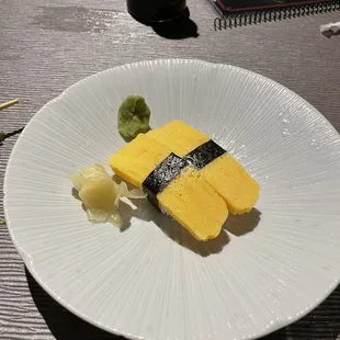 Tamago nigir (egg custard)
