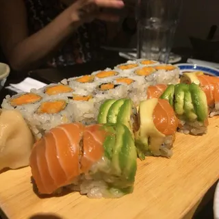 Special Spicy Salmon Roll #109