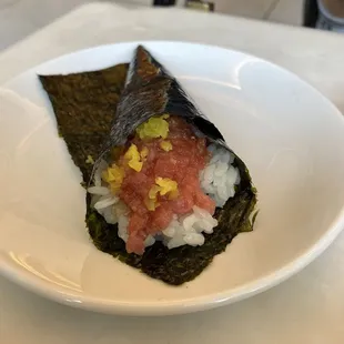 Uni Toro Hand Roll