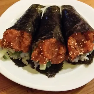 SPICY TUNA HAND ROLL