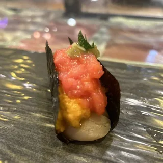 SCALLOP HAND ROLL